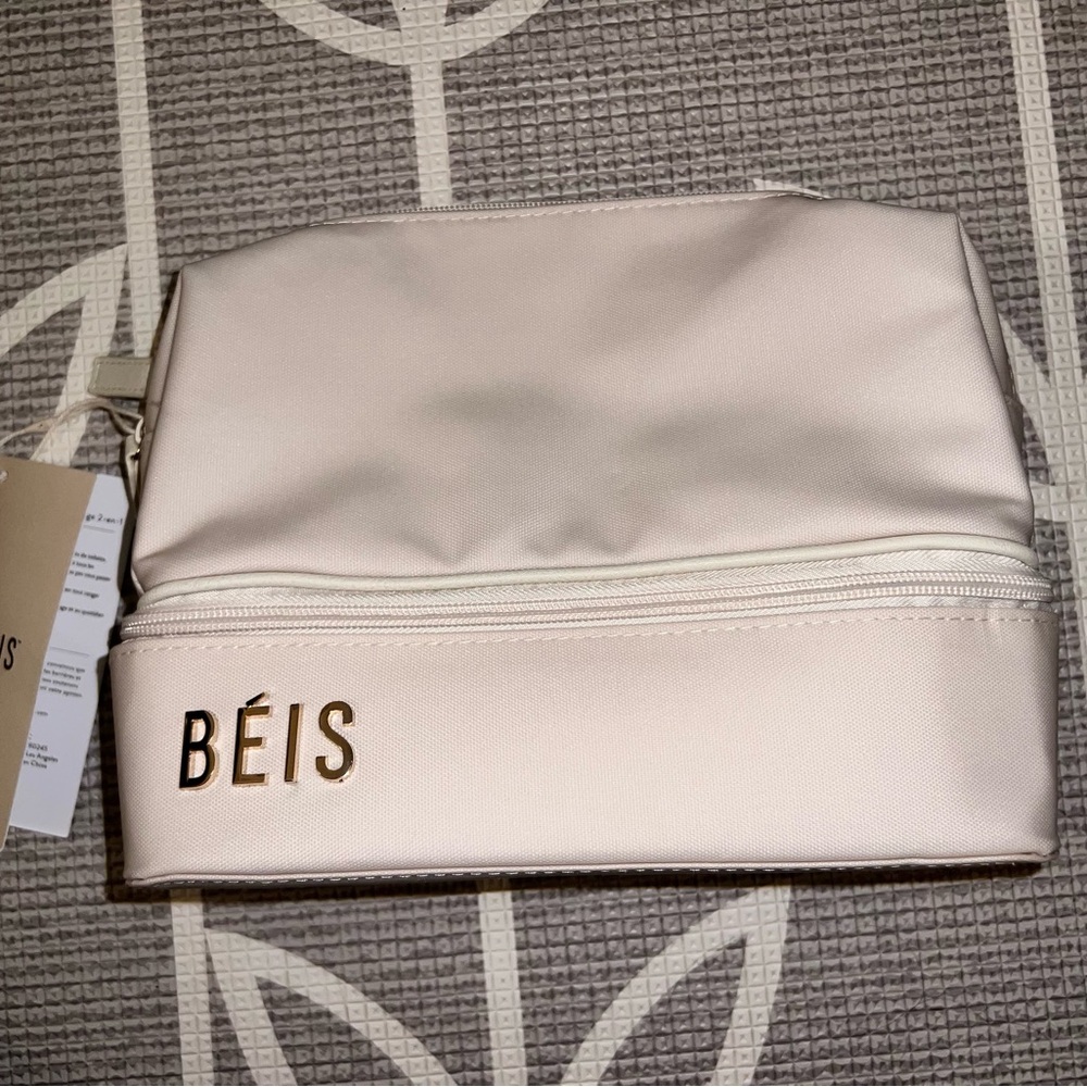 The cosmetic organizer in beige